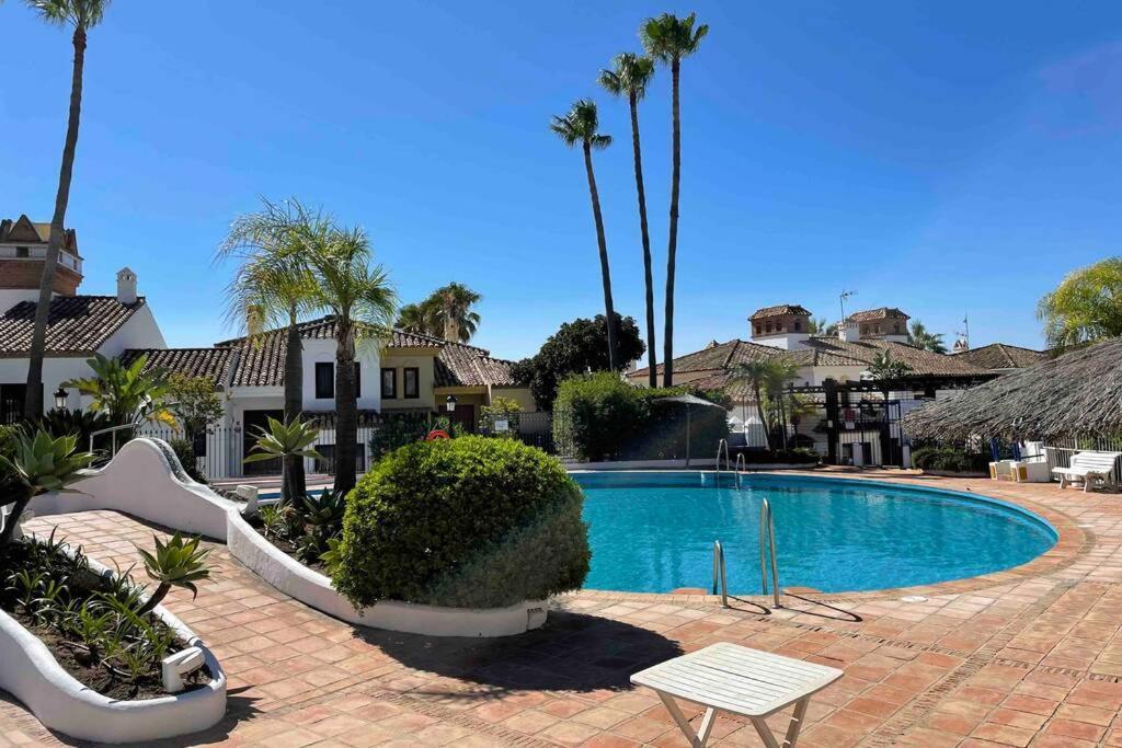 Villa Cana San Roque  Buitenkant foto