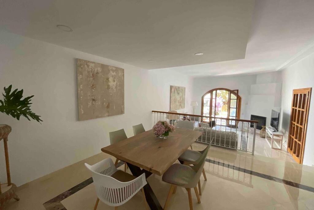Villa Cana San Roque  Buitenkant foto