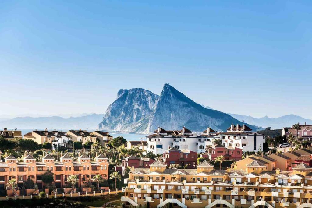Villa Cana San Roque  Buitenkant foto