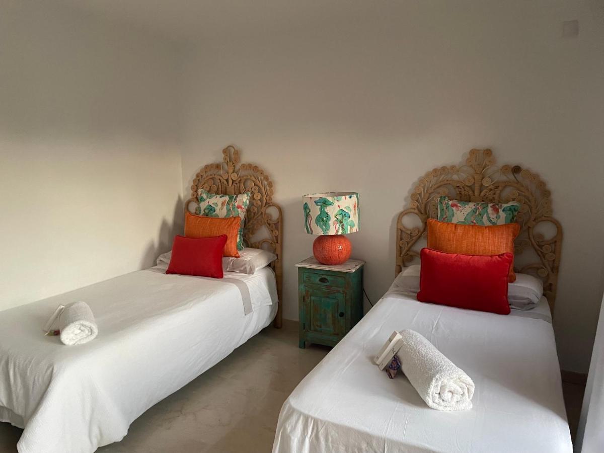 Villa Cana San Roque  Buitenkant foto