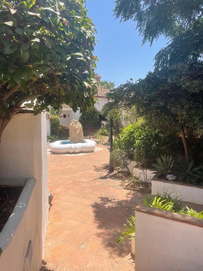 Villa Cana San Roque  Buitenkant foto