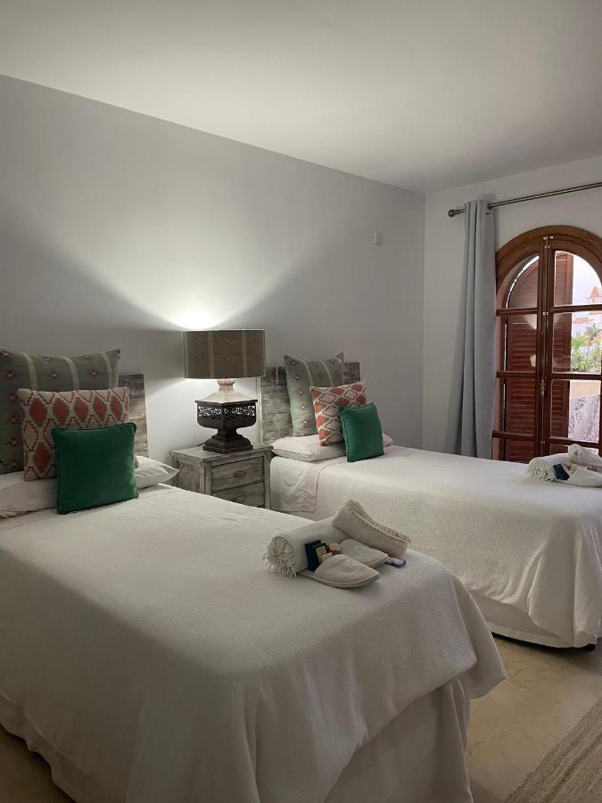 Villa Cana San Roque  Buitenkant foto